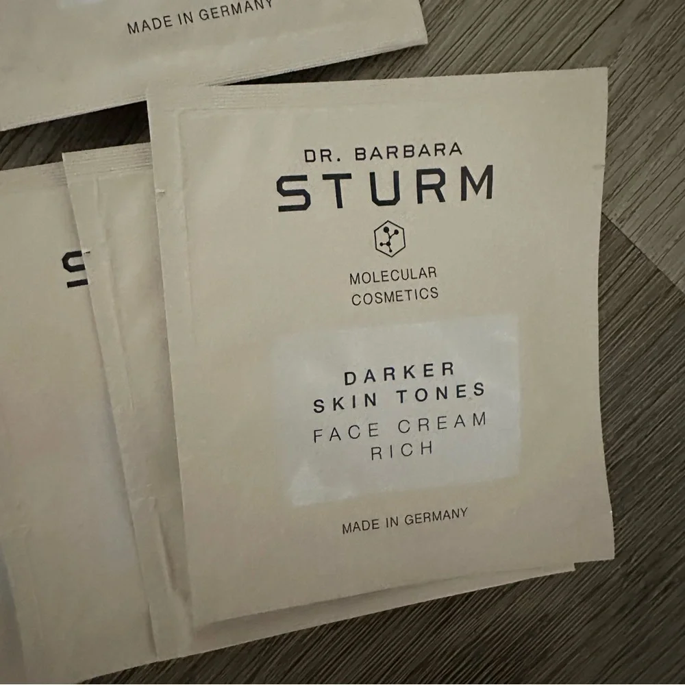 LOT 60 Dr Barbara Sturm Darker Skin Tones Face Cream Rich Samples